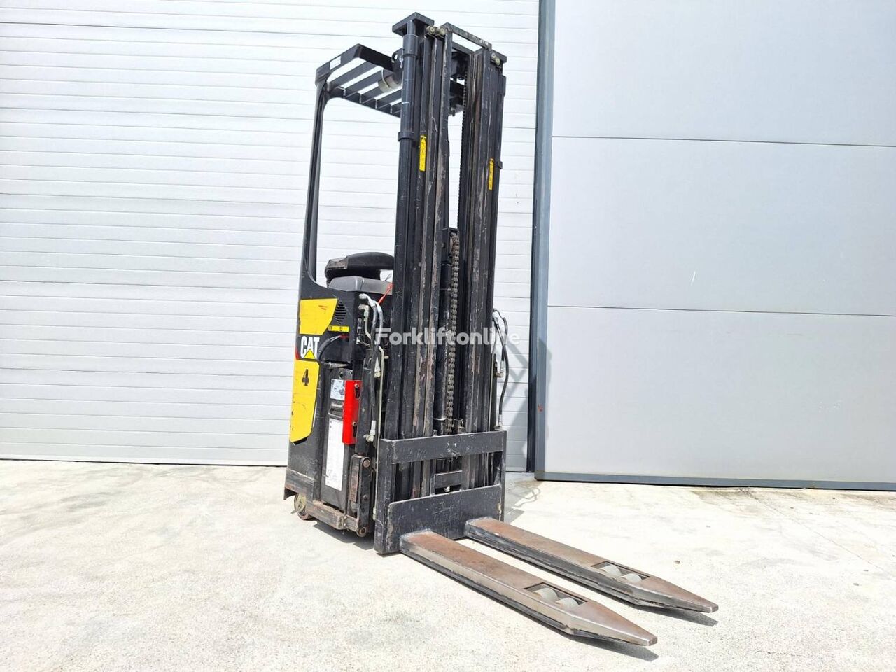 stacker Caterpillar NSR16N