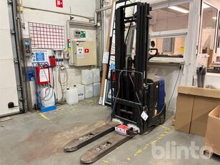 Cesab S313L pallet stacker