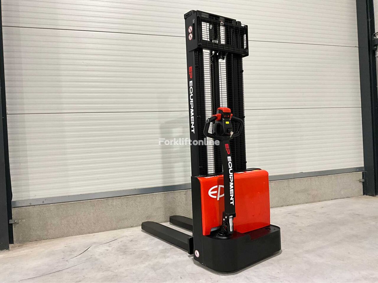 EP ESL 3,3 meter pallet stacker