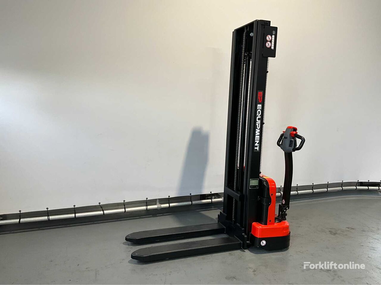 EP EST 124 3,6 meter pallet stacker