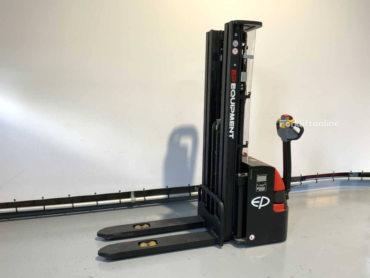 new EP Equipment ES12-12WA pallet stacker