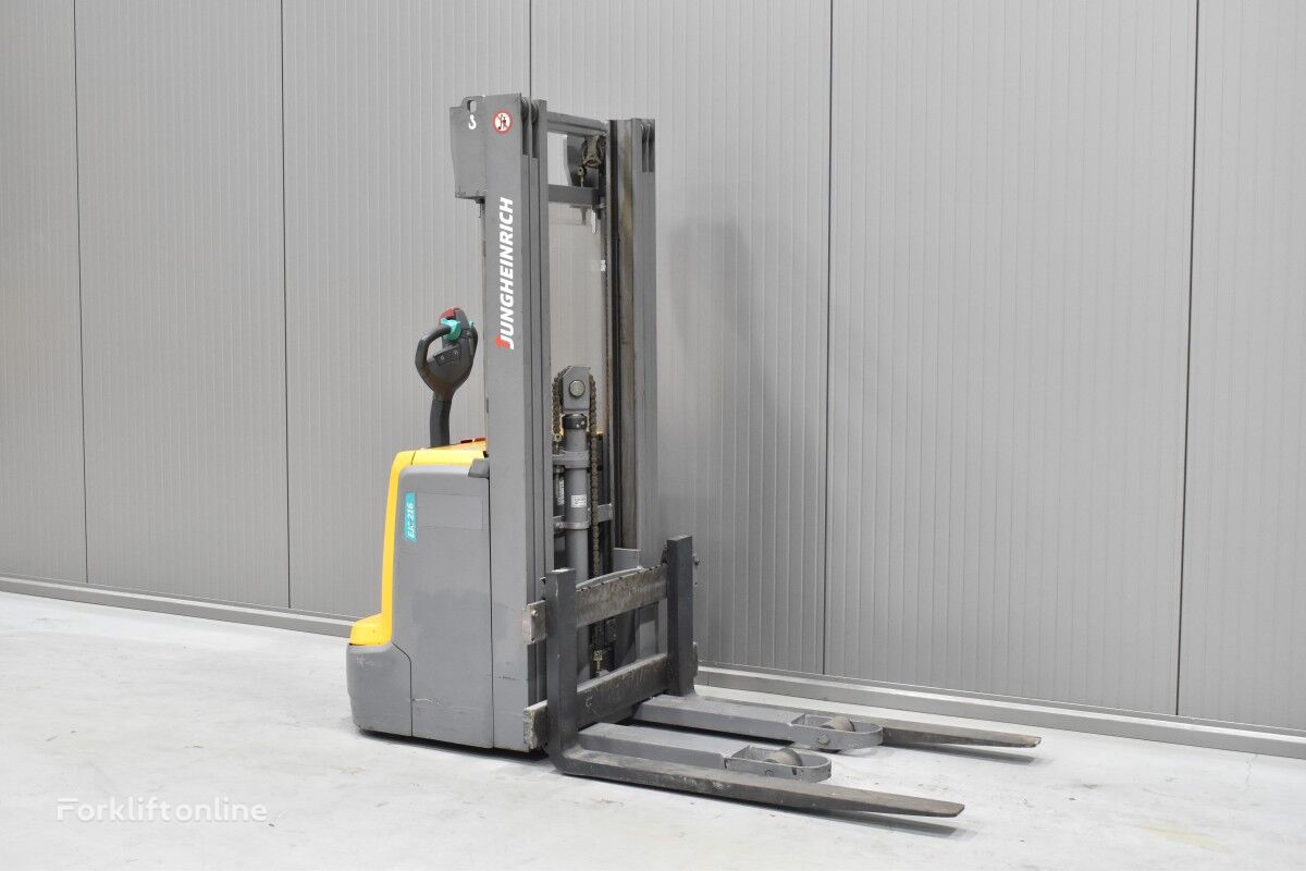 Jungheinrich EJC 216 pallet stacker