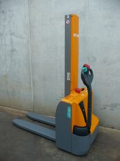 Jungheinrich EMC 110 154 E pallet stacker