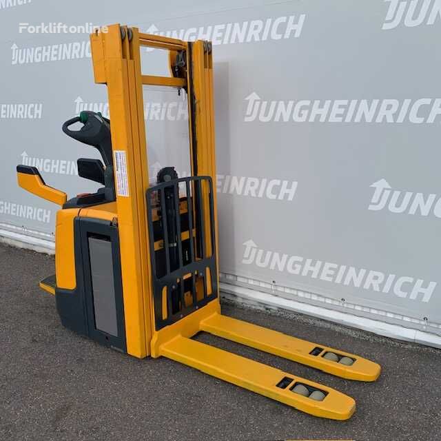 مرفاع شوكي Jungheinrich ERC 214z 4300 DZ