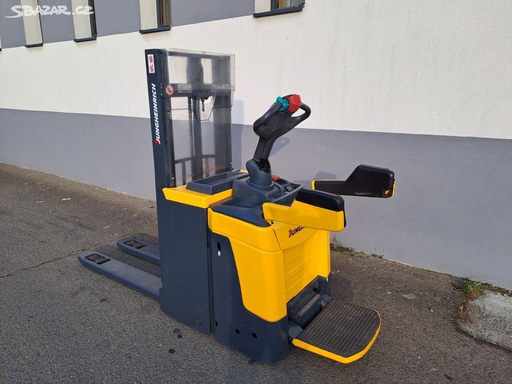 Jungheinrich ERD 220 KP 115 apilador