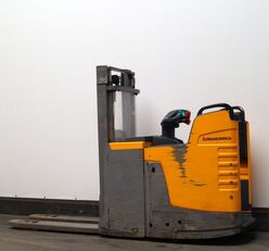 Jungheinrich ERD220 パレットスタッカー