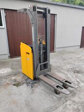 gerbeur Jungheinrich ESC214z initial lift