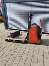 Linde D08 Li-ion pallet stacker