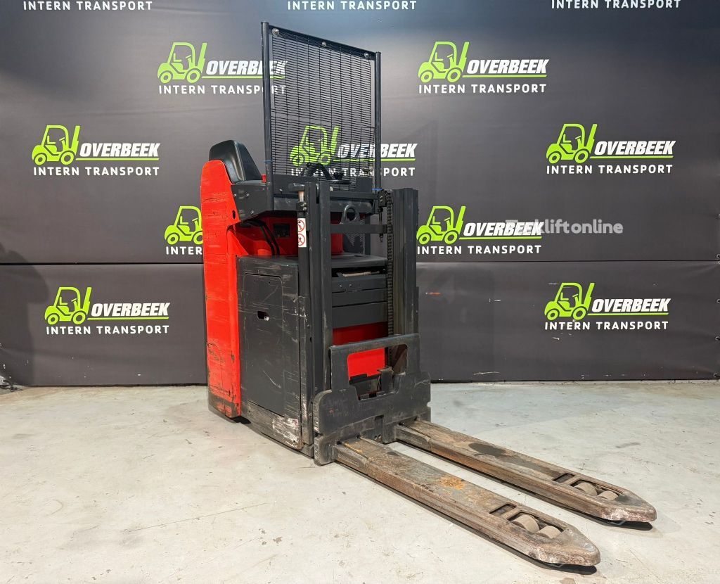 Penumpuk palet Linde D12 - Forkliftonline