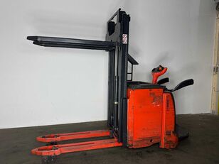 stacker Linde D12AP