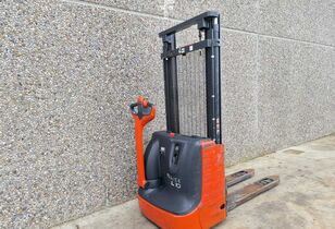 Linde L10 apilador