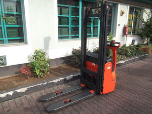 Linde 	L10 /379/     V-2066 pallet stacker