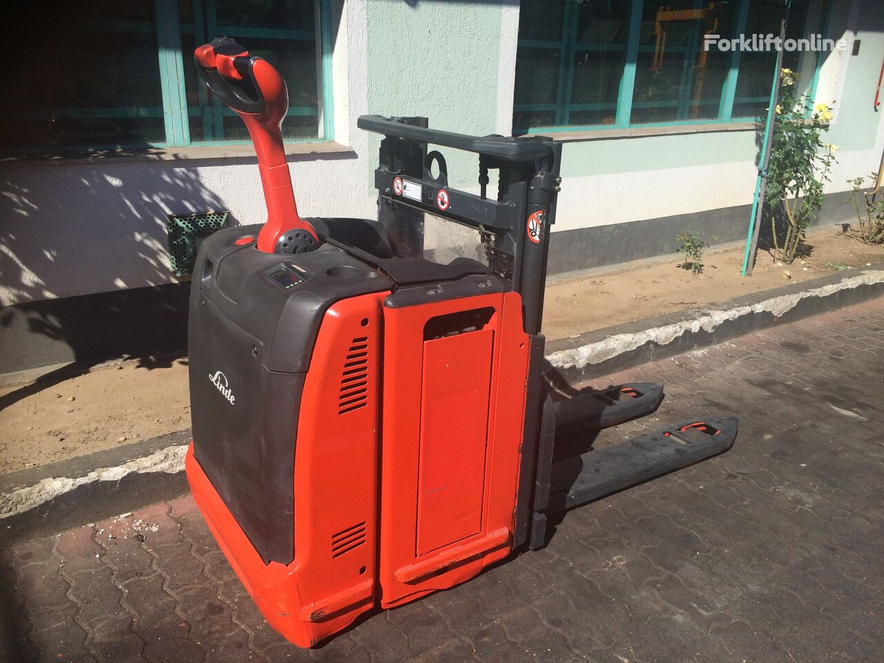 Linde 	L12 LHP /1333/      V-2722 Hochhubwagen