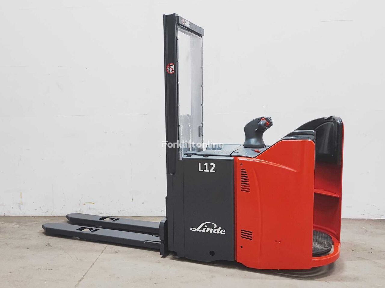 штабелер Linde L12 SP