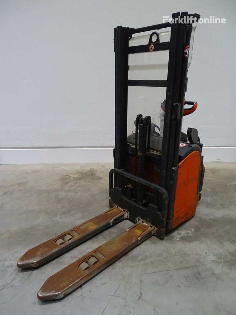 Linde L16AP pallet stacker