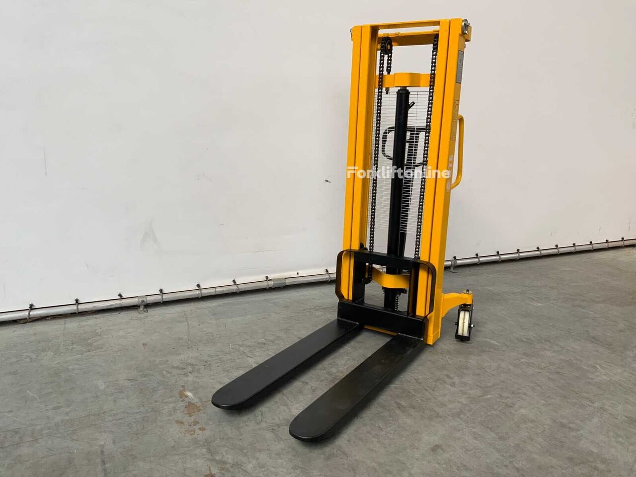 Stohovací vozík RTE 5859 na prodej | Forkliftonline CZ Stohovací vozík RTE 5859 - Forkliftonline