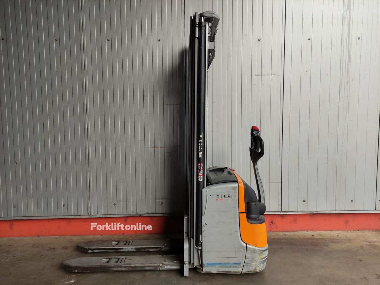 Still EXV 14 C pallet stacker