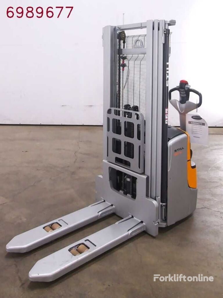 Still EXV14C pallet stacker