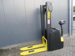 Yale MS 16 pallet stacker