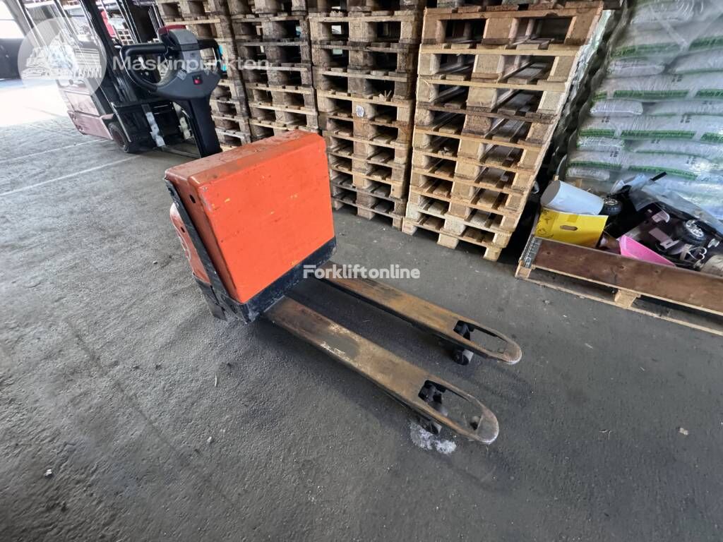 BT LWE 180 pallet truck