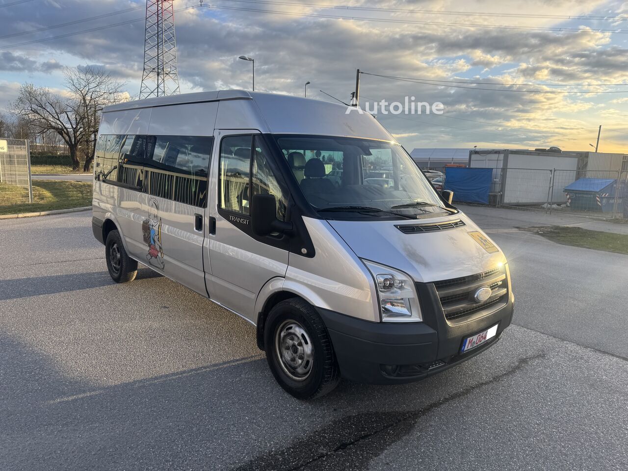 Ford Transit 350 4x4/23 SS SCHULBUS/KLIMA/EURO4/Sprinter/Master Kleinbus kaufen | Autoline DE Ford Transit 350 4x4/23 SS SCHULBUS/KLIMA/EURO4/Sprinter/Master Kleinbus - Autoline
