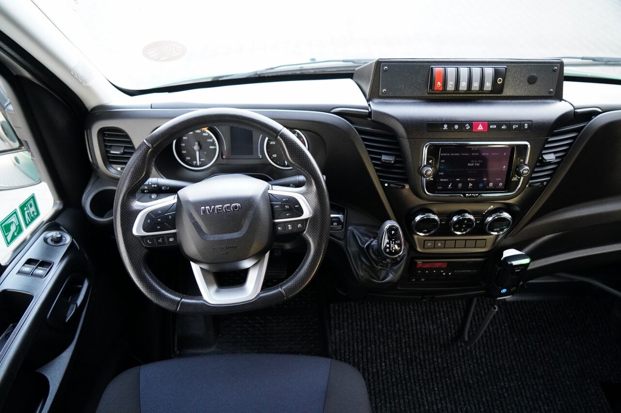 ИВЕКО ДАИЛИ / 50C18 / МАНУАЛНИ / КЛИМА УРЕЂАЈ / 93.000 км !!! /