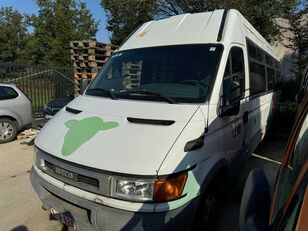 fourgonnette de tourisme IVECO daily