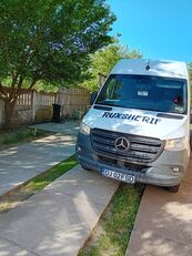 Mercedes-Benz passenger van