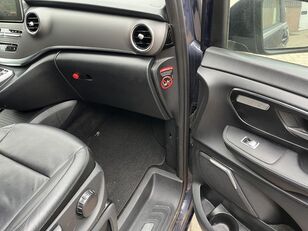 Acheter fourgonnette de tourisme Mercedes-Benz V-KLASSE V220 / 8 seats / Avantgarde / Burmeister / Navi / 360 c endommagés - Image 17 | Autoline SN Fourgonnette de tourisme Mercedes-Benz V-KLASSE V220 / 8 seats / Avantgarde / Burmeister / Navi / 360 c endommagée | Image 17 - Autoline