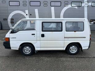 carrinha de passageiros Mitsubishi L300