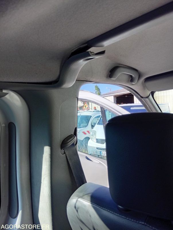 2011 Renault Trafic-46964400