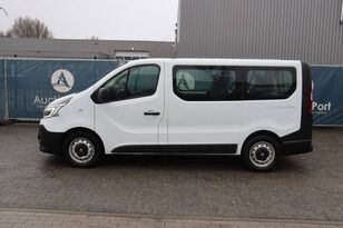 Renault Trafic 人員輸送バン