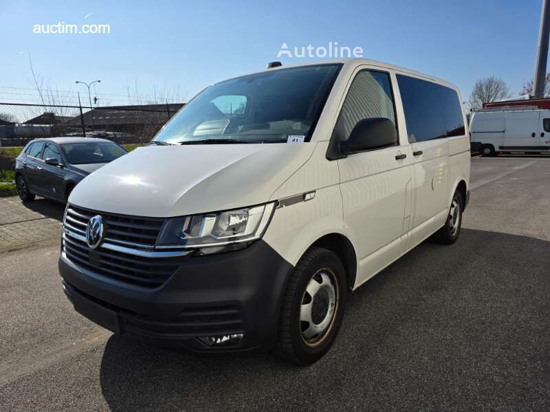 Volkswagen Kombi passenger van - Autoline