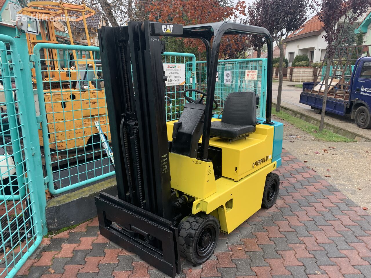 Chariot élévateur à essence/gaz Caterpillar V350D          V-3252 - Forkliftonline