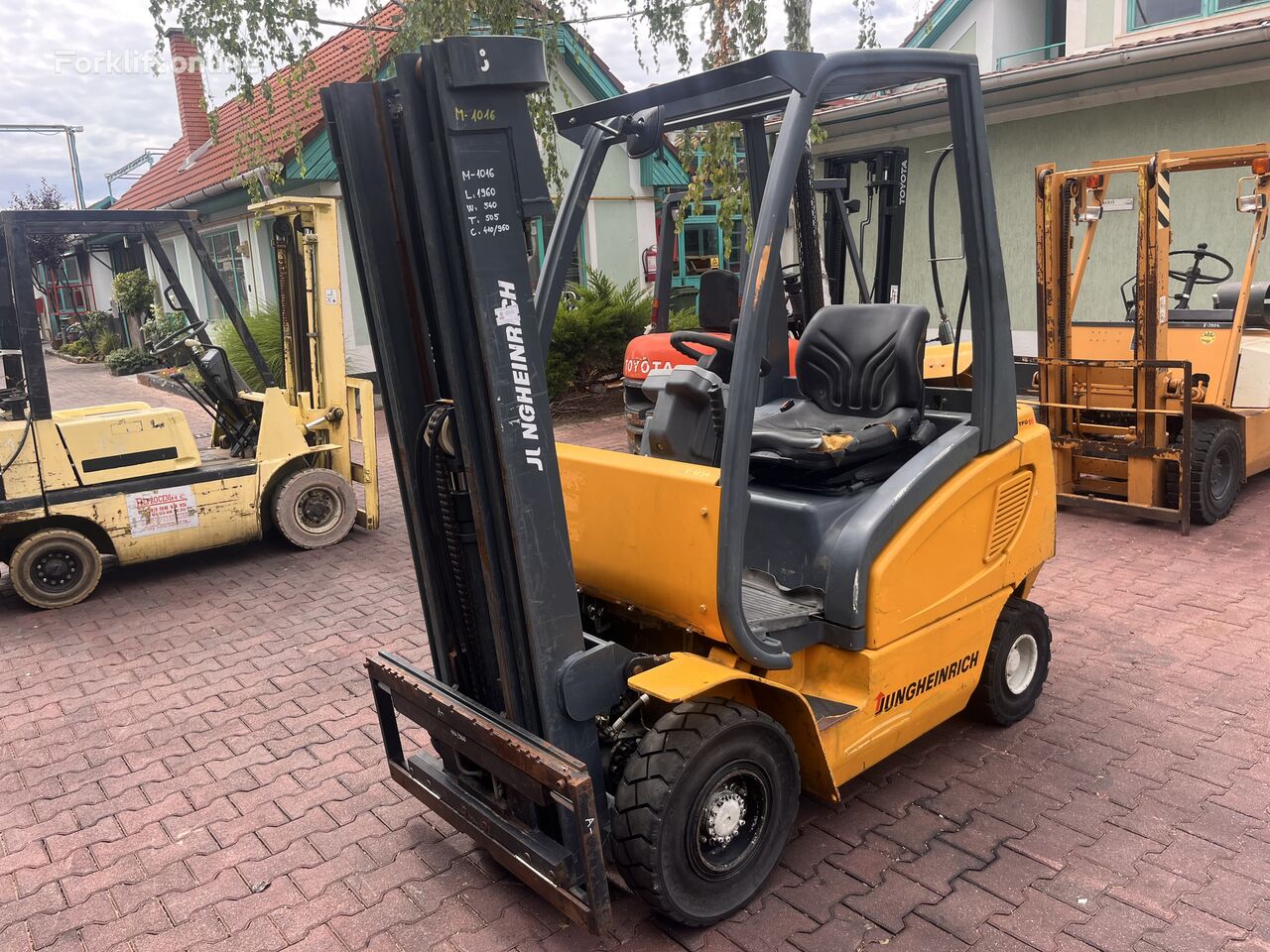 Jungheinrich TFG 16AK6A1    V-4034 petrol/gas forklift