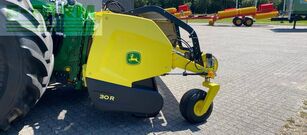 John Deere 30R pickup header