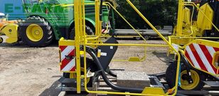 John Deere 400F pickup header