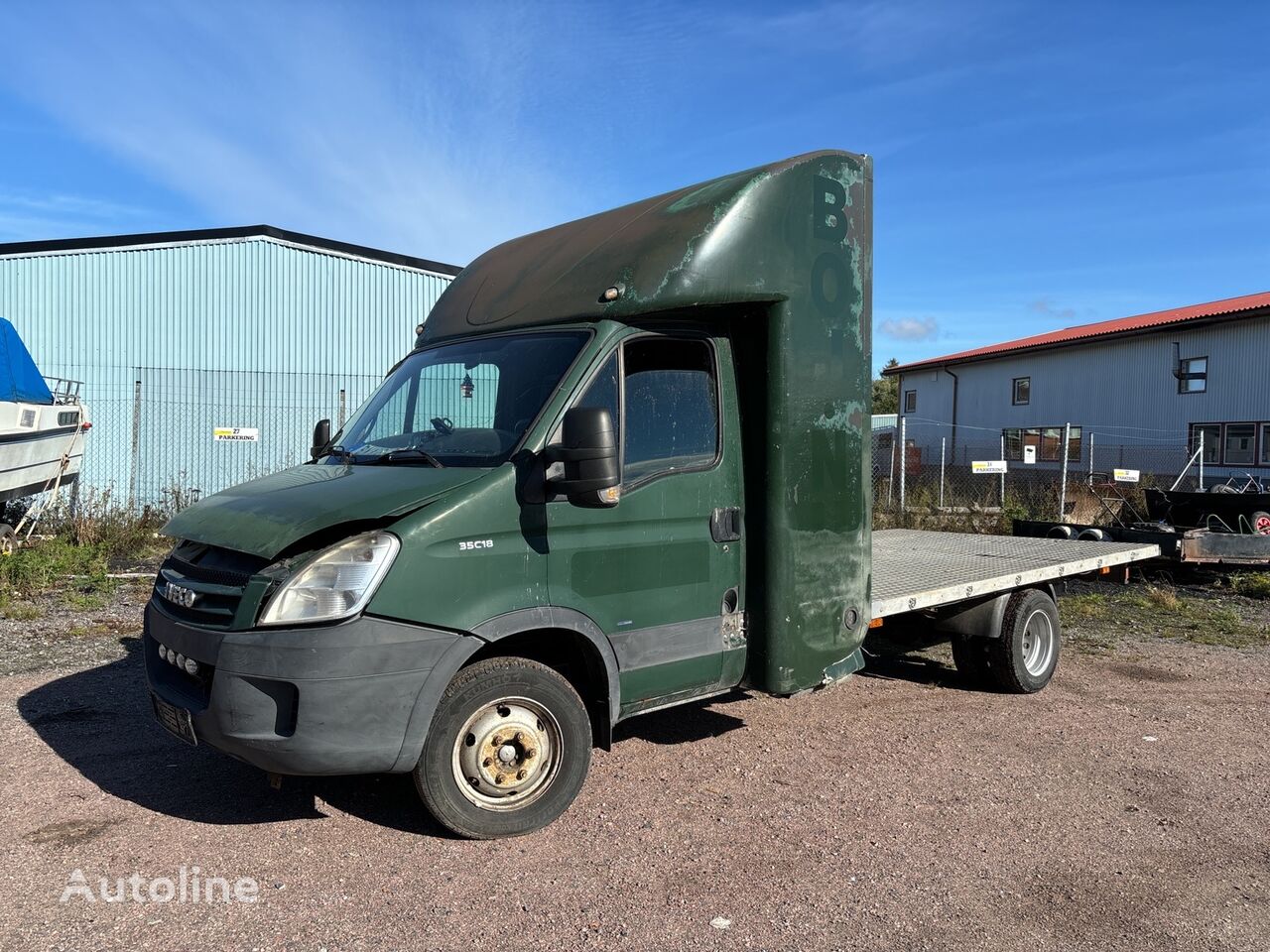 грузовик платформа IVECO Flakbil med sovhytt Iveco Daily 35C18, -2009 säljes via auktion