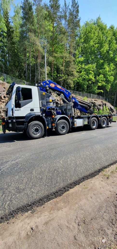 عربة مقطورة مسطحة IVECO Trakker AD410T/P