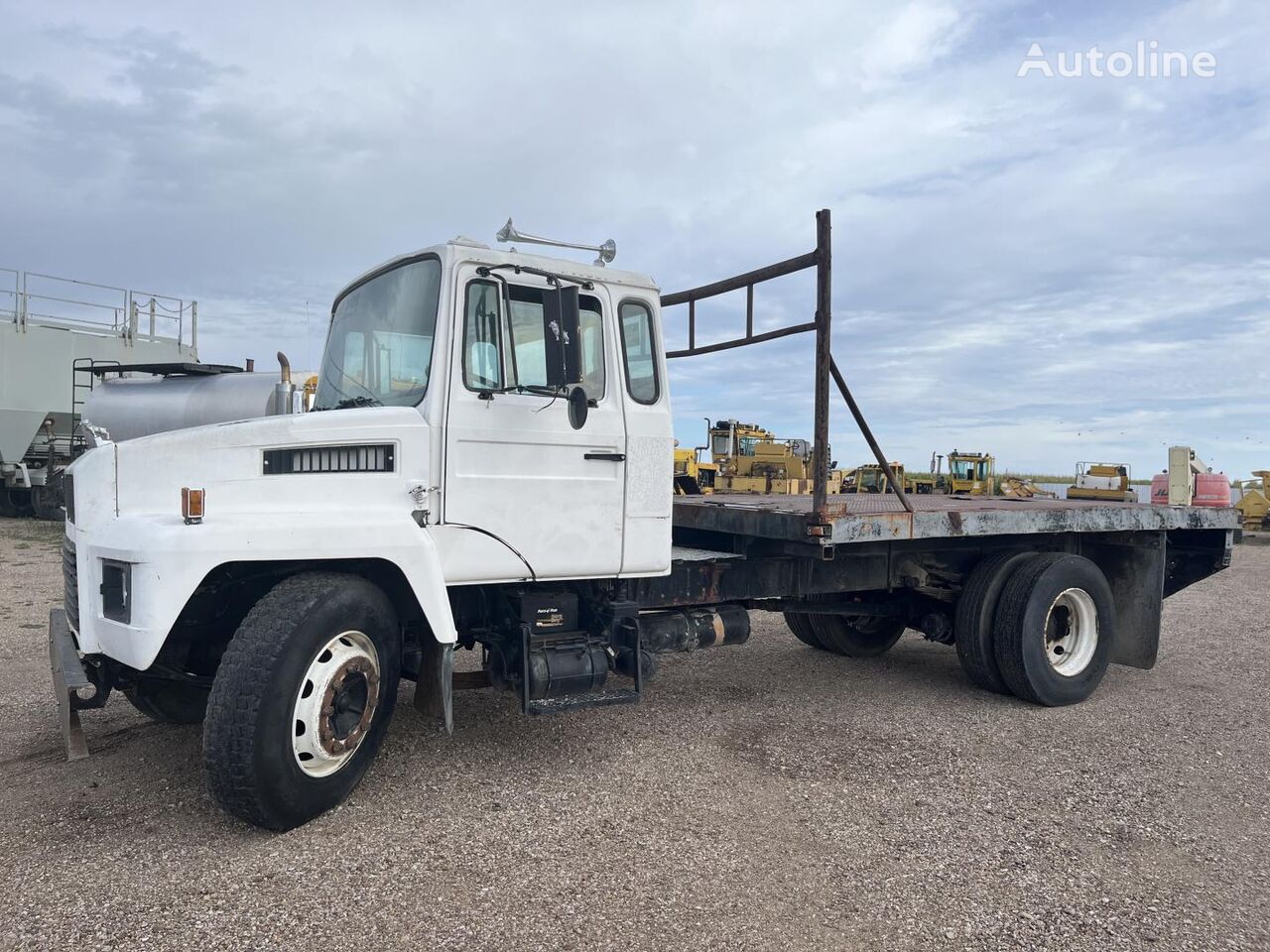 平台式运输车 Mack CS200P