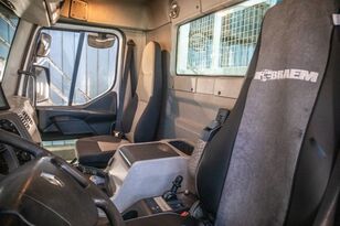 Купить грузовик платформу Renault KERAX 380DXI-8x4+PK18TM/3EXT - Изображение 11 | Autoline TM Грузовик платформа Renault KERAX 380DXI-8x4+PK18TM/3EXT | Изображение 11 - Autoline