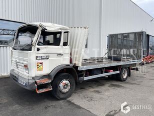 camion plate-forme Renault Midlum 210 endommagé