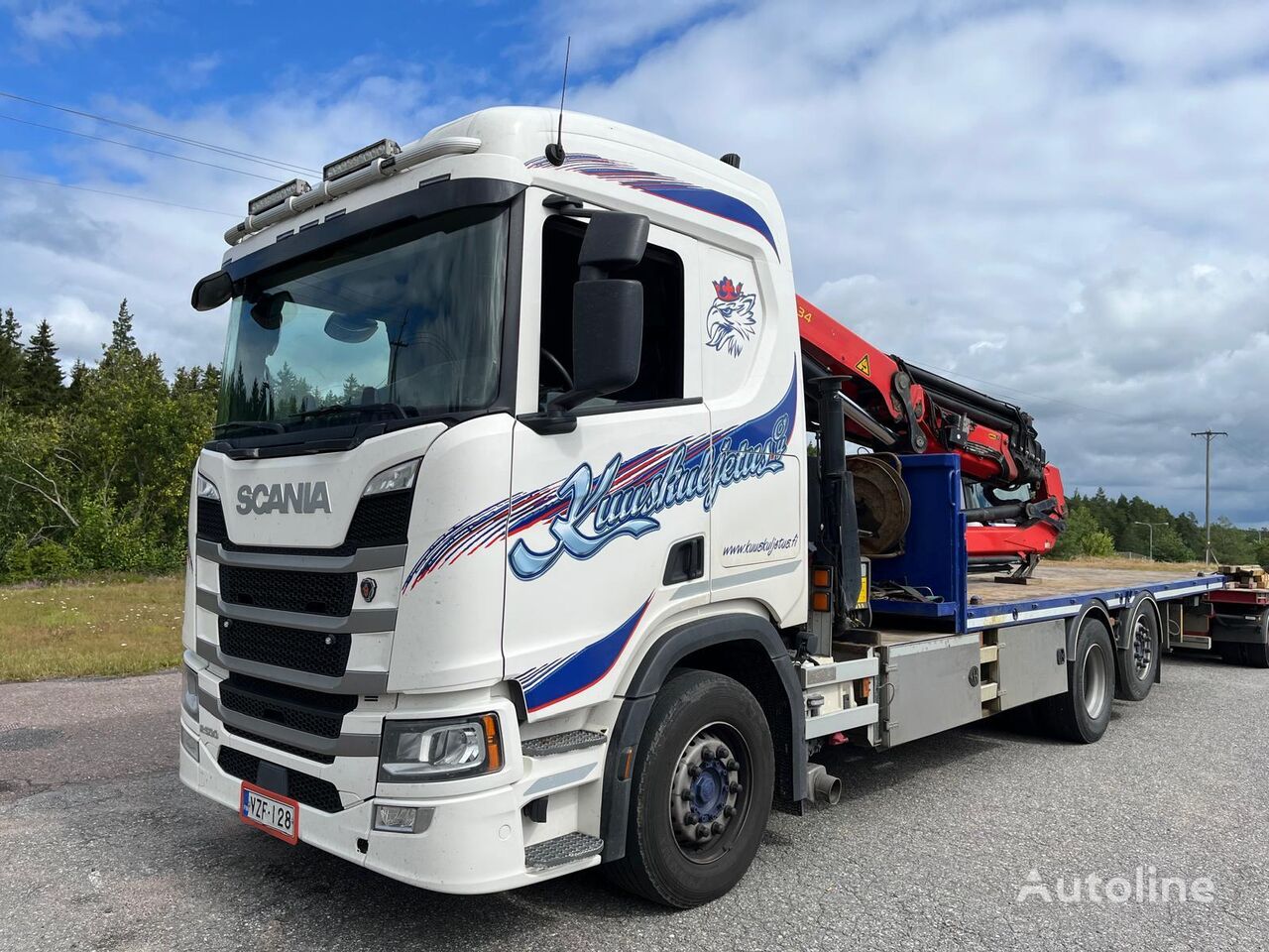 Scania R500 6×2 lavalla ja nosturilla vrachtwagen platte bak