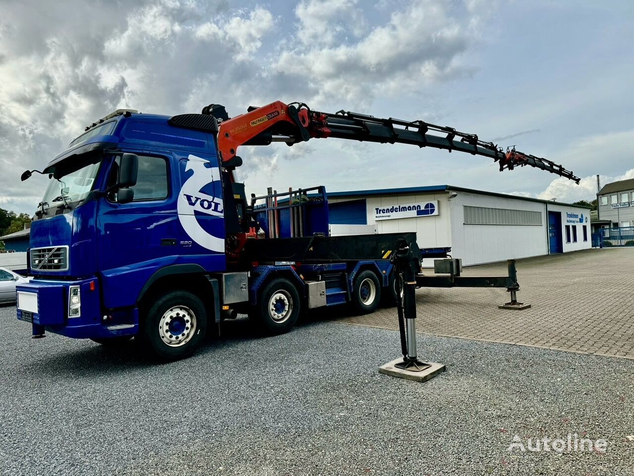 Volvo FH-520 Retarder 8x4 mit Palfingerkran 85002 Jib nyitott platós teherautó