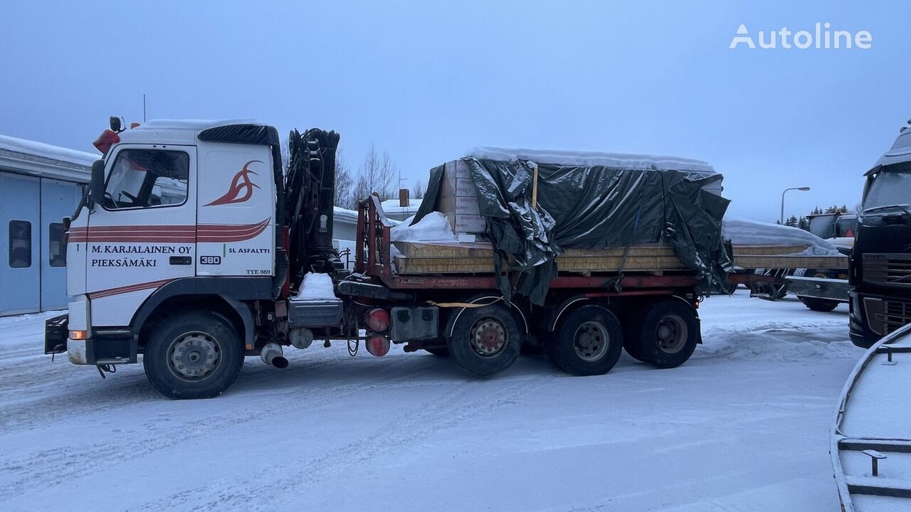 nákladní vozidlo platforma Volvo FH12 8×2 auravarustuksella + Hiab 140 nosturi + vaijerilaite