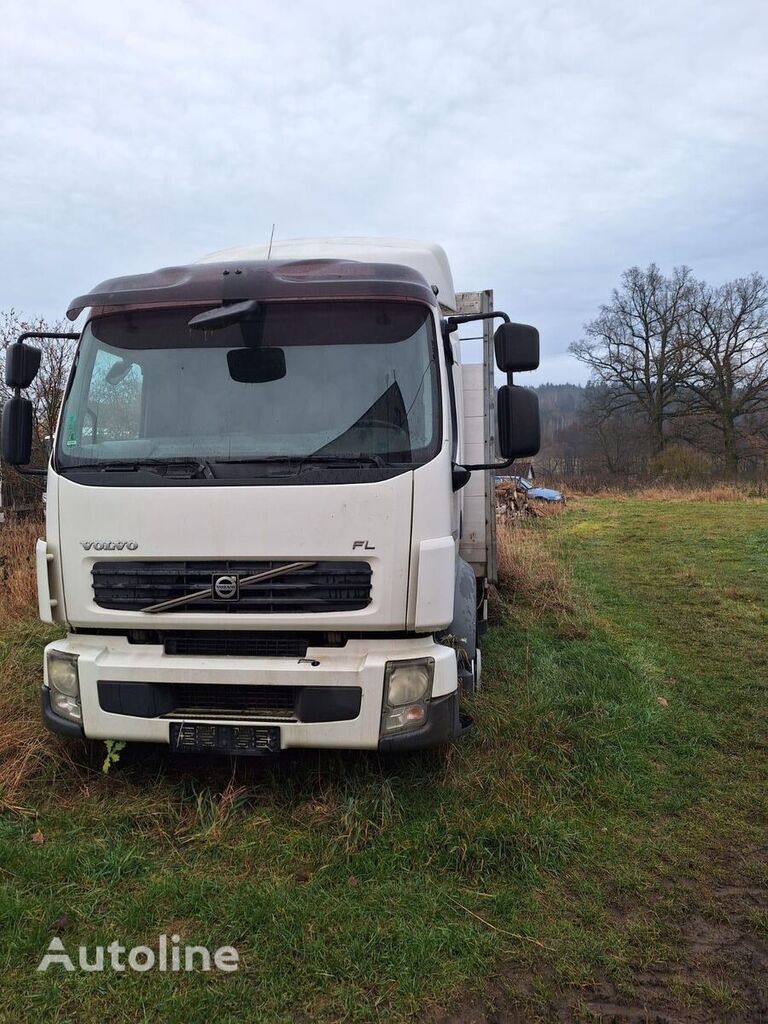 camion platformă Volvo FL 240  42R / 2007 / 650 000 km