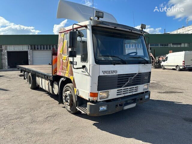 camião plataforma Volvo FL12.260