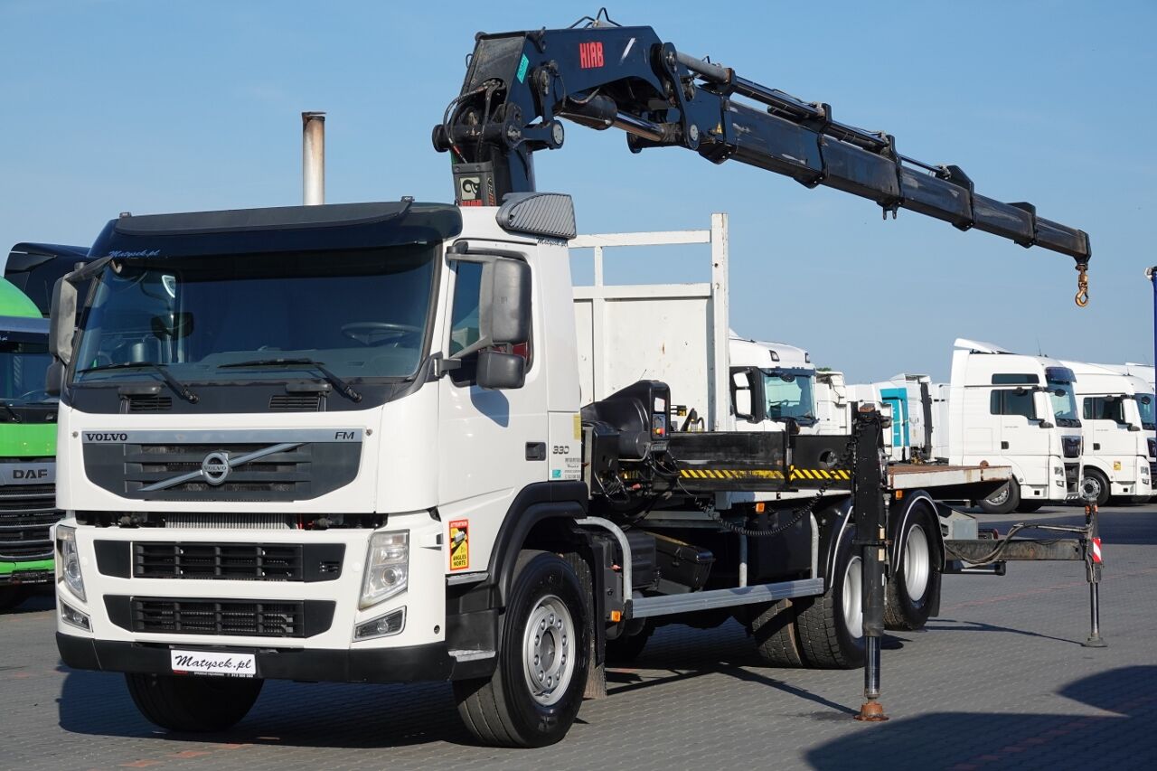 camião plataforma Volvo FM 330