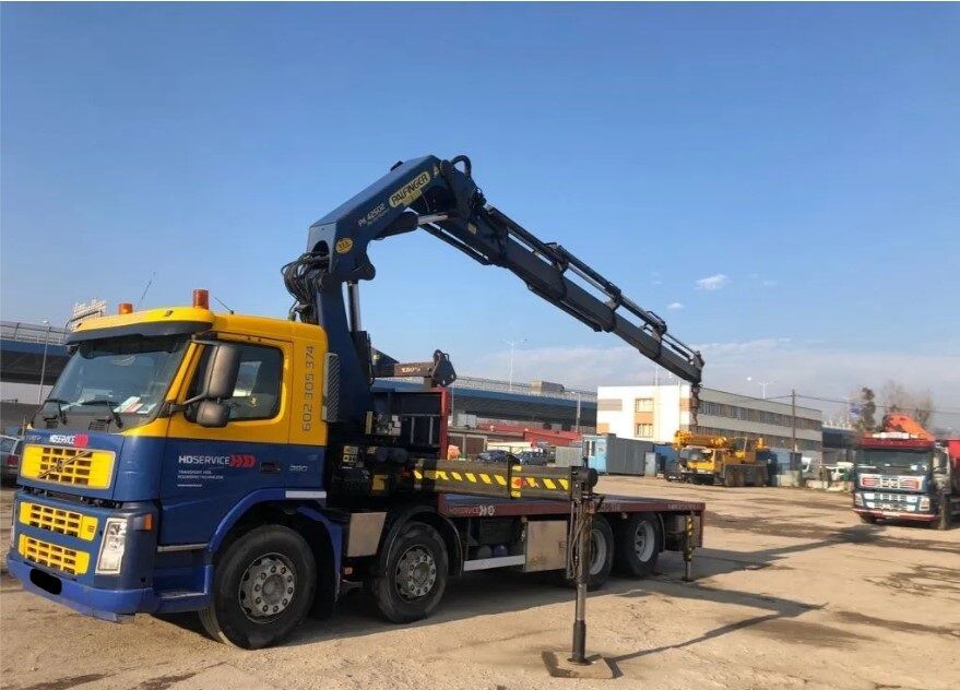 عربة مقطورة مسطحة Volvo FM12 8x2 Crane Palfinger PK42502 + RC