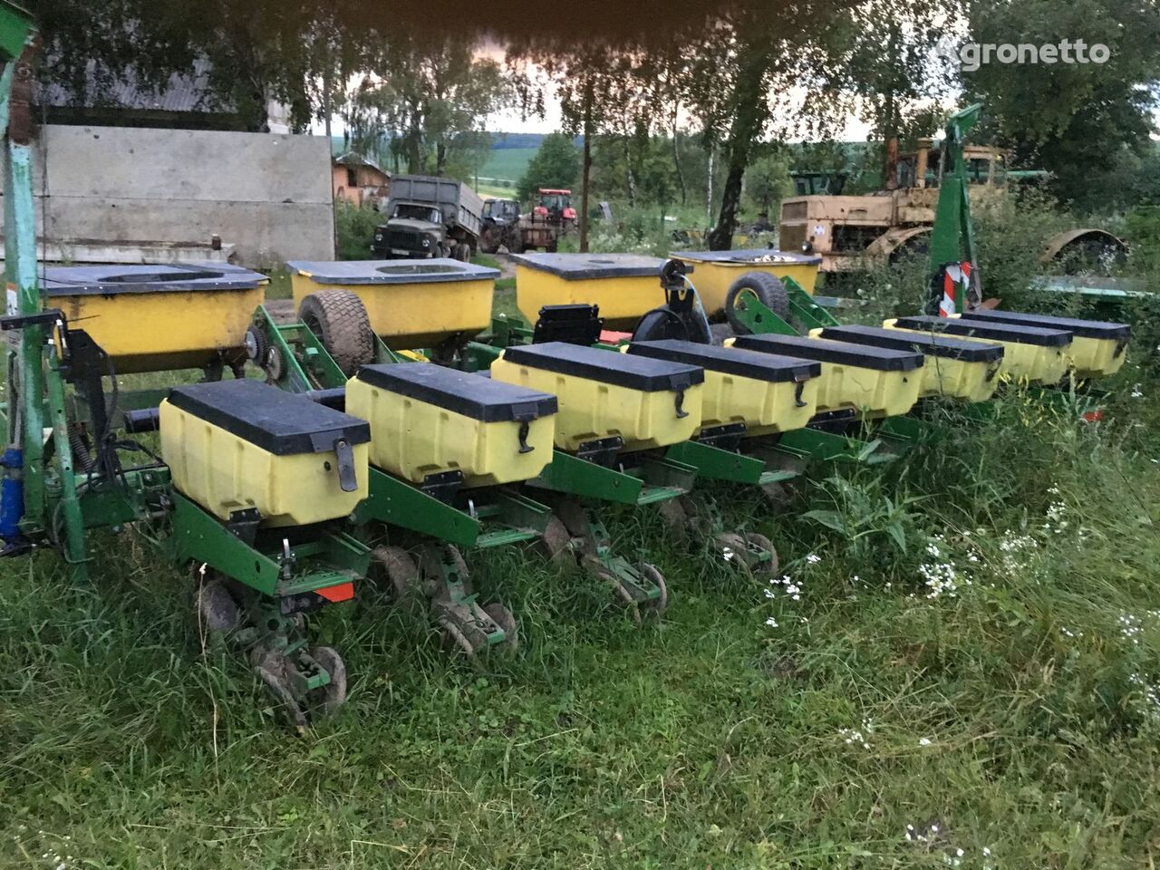 John Deere 1780 pneumatikus szemenkénti vetőgép